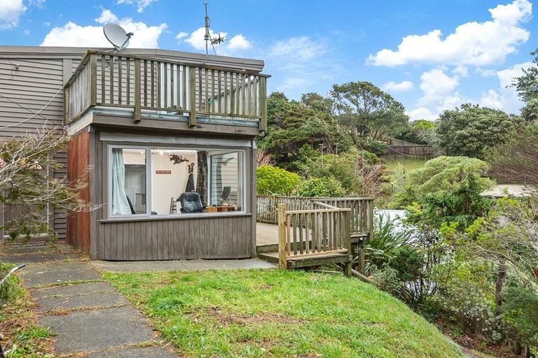 Photo of property in 14 Grays Road, Plimmerton, Porirua, 5026