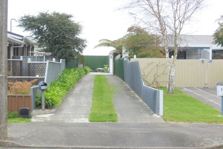 Photo of property in 19 Douglas Street, Levin, 5510