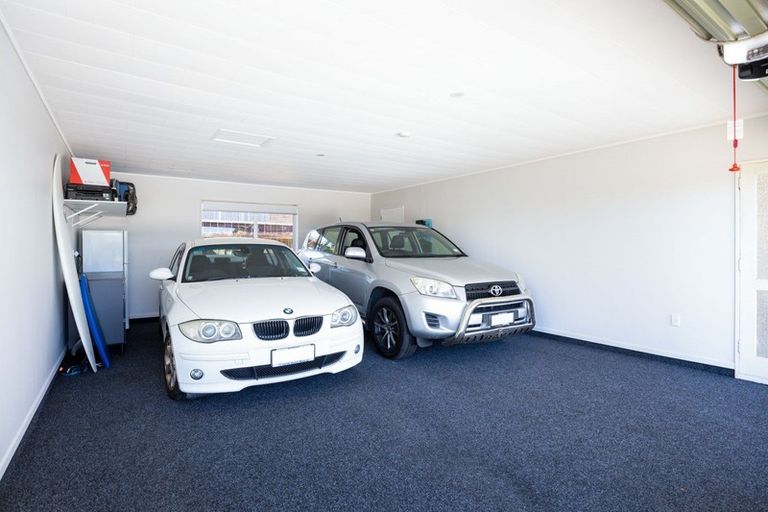 Photo of property in 51 Manu Crescent, Upper Vogeltown, New Plymouth, 4310