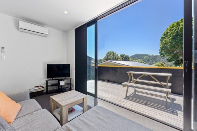 Photo of property in 21 Cumberland Street, Leigh, 0985