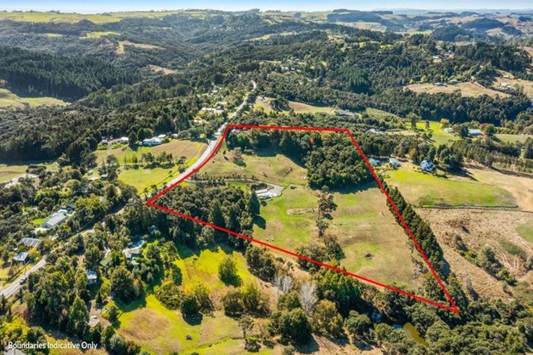 Photo of property in 290 Taylor Road, Waimauku, 0882