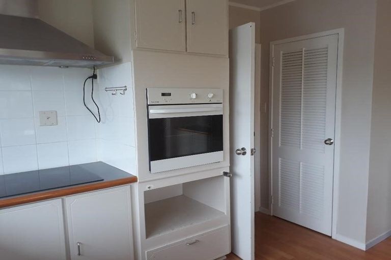 Photo of property in 24 Wycherley Drive, Bucklands Beach, Auckland, 2014