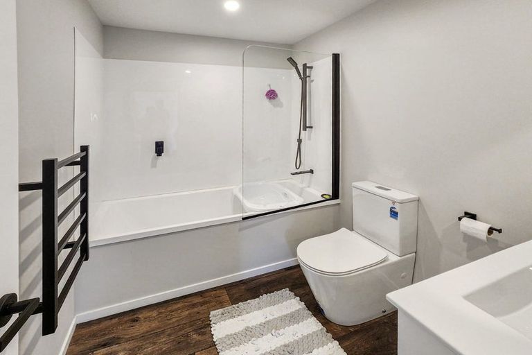 Photo of property in 42a Moeraki Road, Maoribank, Upper Hutt, 5018