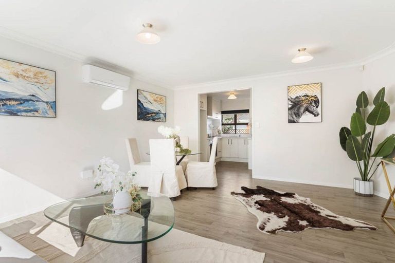 Photo of property in 2/282 Shirley Road, Papatoetoe, Auckland, 2025