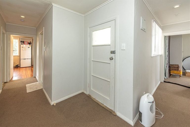 Photo of property in 12 Hadfield Crescent, College Estate, Whanganui, 4500