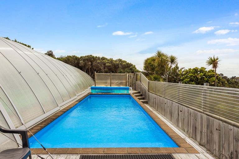 Photo of property in 376 Oaia Road, Muriwai, Waimauku, 0881