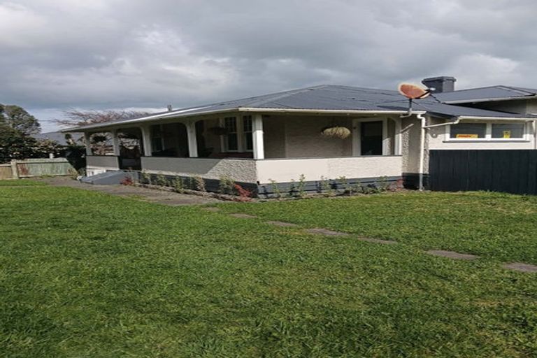 Photo of property in 159 Egmont Street, Patea, 4520