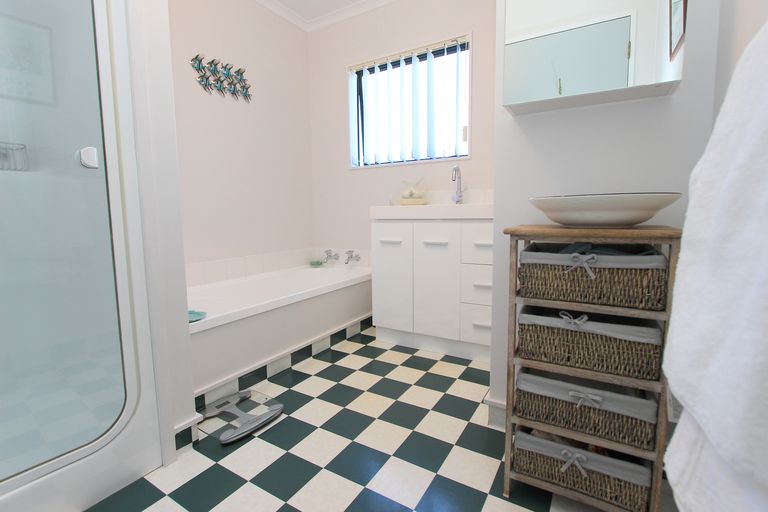 Photo of property in 42 Kowhai Drive, Renwick, 7204