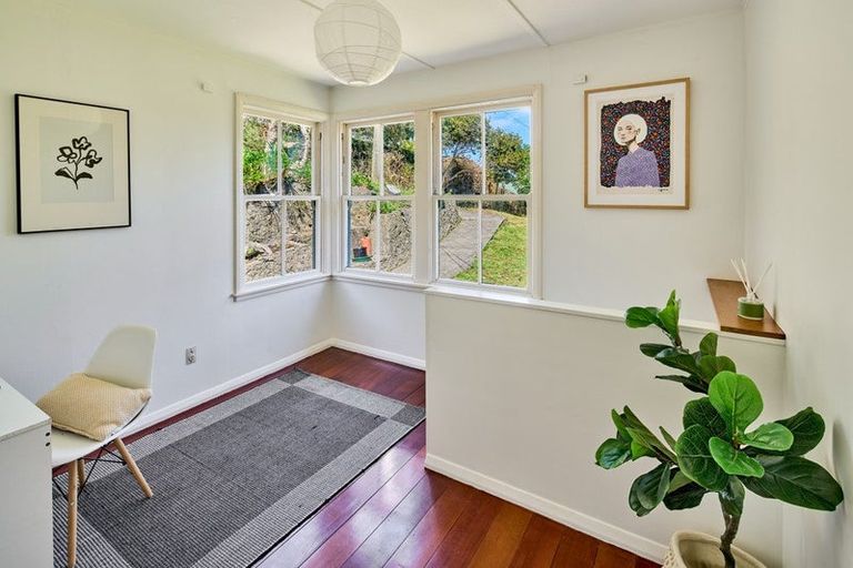 Photo of property in 106 Sidlaw Street, Strathmore Park, Wellington, 6022