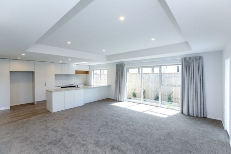 Photo of property in 3a Normanby Street, Fitzroy, New Plymouth, 4312