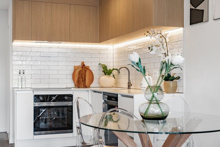 Photo of property in 1/4 Glenburn Road, Hobsonville, 0616