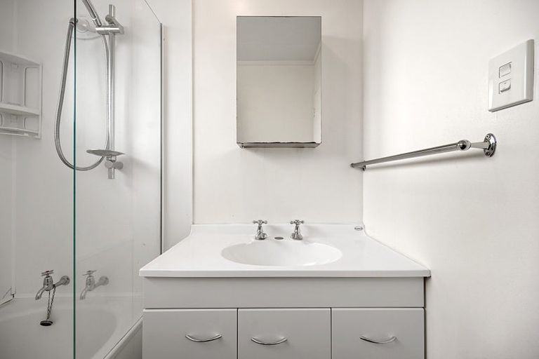 Photo of property in 1 Langdon Lane, Melville, Hamilton, 3206