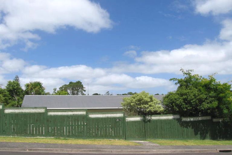 Photo of property in 2/34 Gatman Street, Birkdale, Auckland, 0626