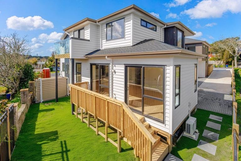 Photo of property in 142 Moore Street, Hillcrest, Auckland, 0627