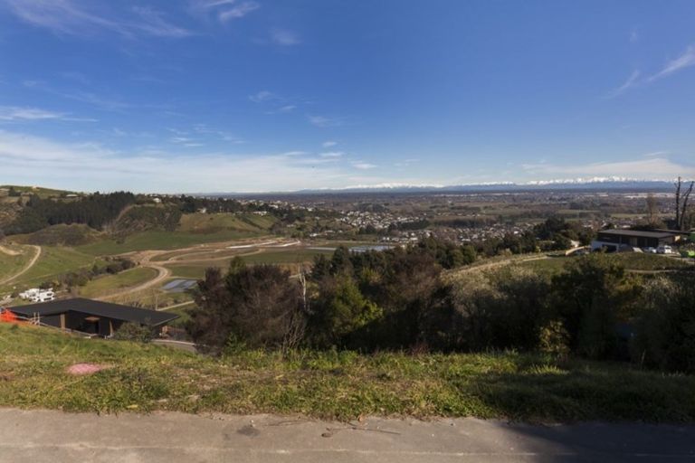 Photo of property in 35 Kiteroa Place, Cashmere, Christchurch, 8022