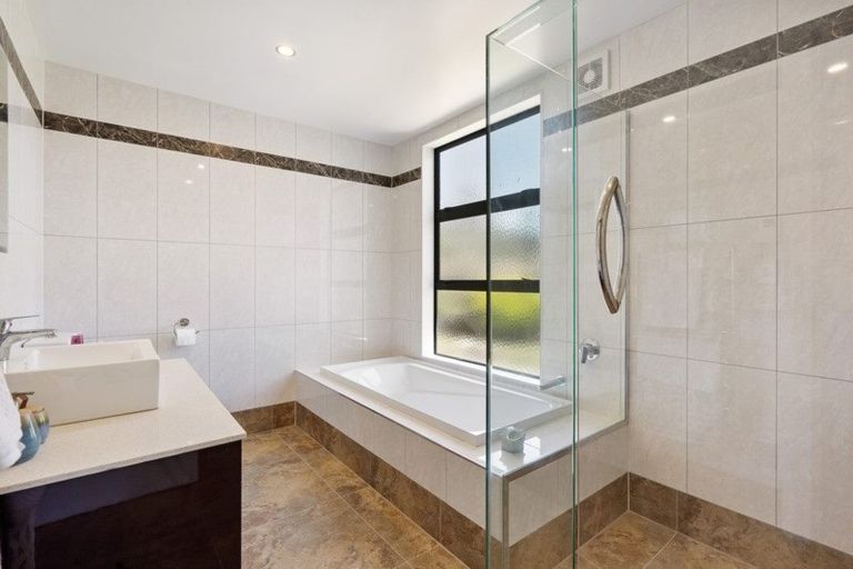 Photo of property in 76 Island View Drive, Gulf Harbour, Whangaparaoa, 0930