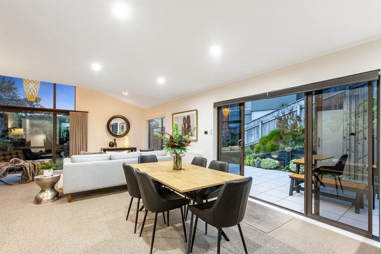 Photo of property in 37 Navigation Drive, Whitby, Porirua, 5024