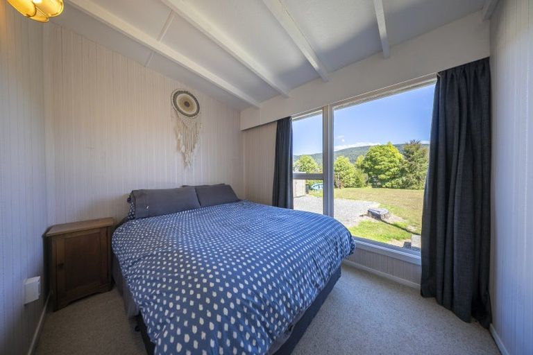 Photo of property in 36 Home Street, Manapouri, 9679