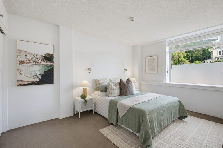 Photo of property in Jerningham Apartments, 20 Oriental Terrace, Oriental Bay, Wellington, 6011