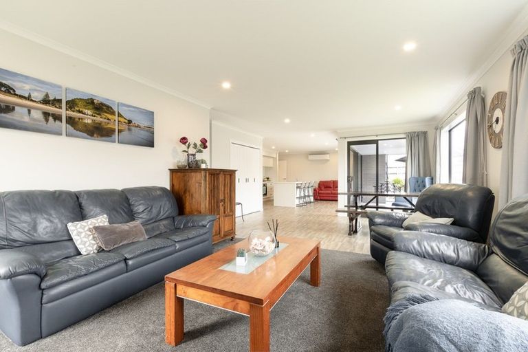 Photo of property in 38 Oak Ridge Drive, Te Awamutu, 3800