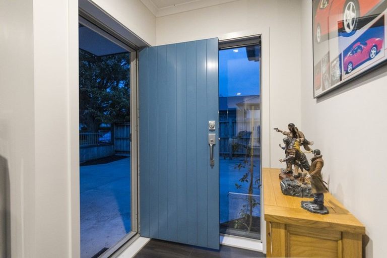 Photo of property in 6 Cardiff Street, Highbury, Palmerston North, 4412