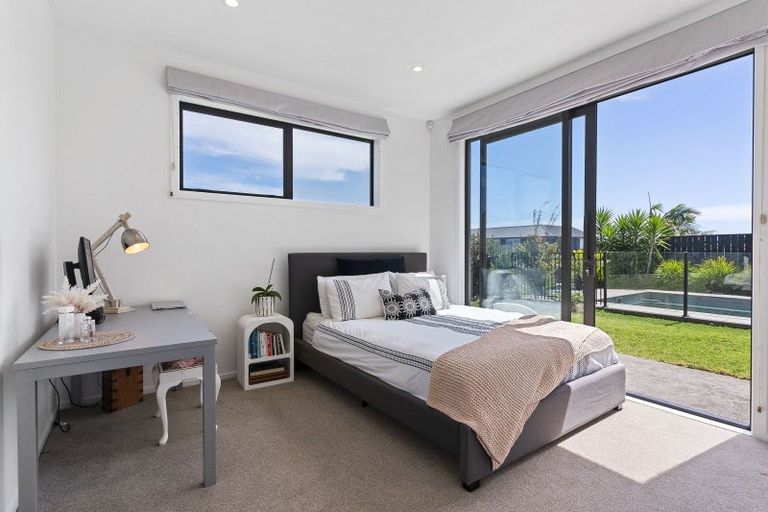 Photo of property in 32 Defender Crescent, Beachlands, Auckland, 2018