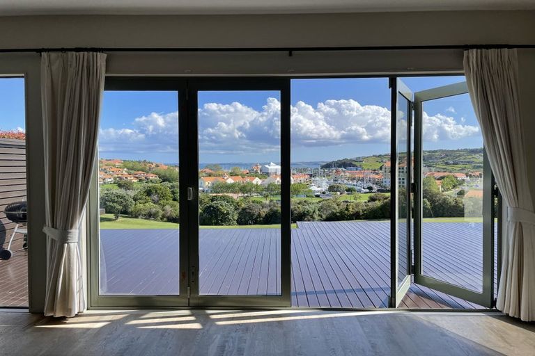 Photo of property in 270 Alec Craig Way, Gulf Harbour, Whangaparaoa, 0930