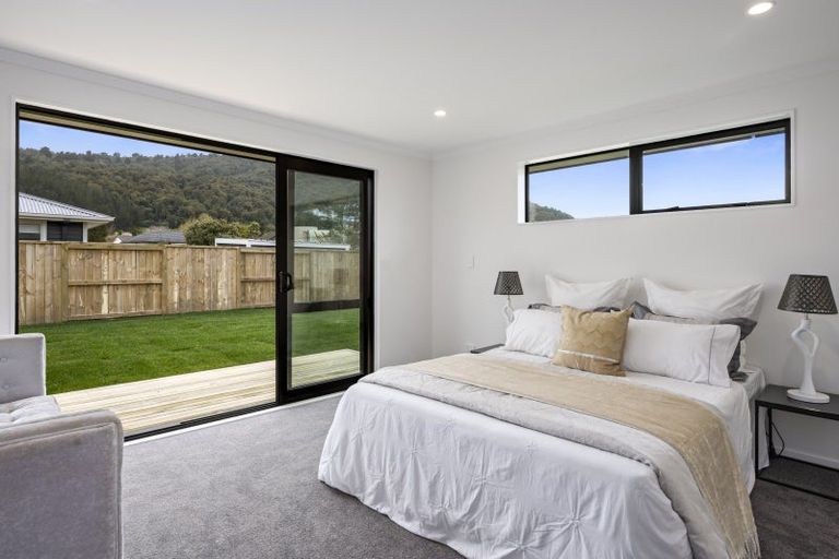 Photo of property in 15 Lloyd Crescent, Pukehangi, Rotorua, 3015