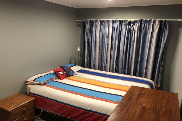 Photo of property in 1/6 Waterloo Place, Westown, New Plymouth, 4310