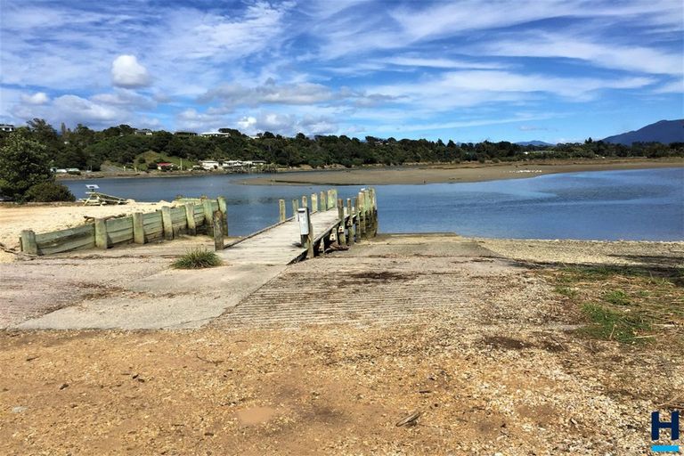 Photo of property in 8 Gibbs Road, Collingwood, 7073