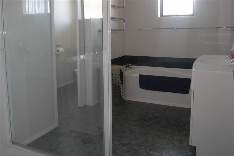 Photo of property in 179 Hobsonville Road, Hobsonville, Auckland, 0618