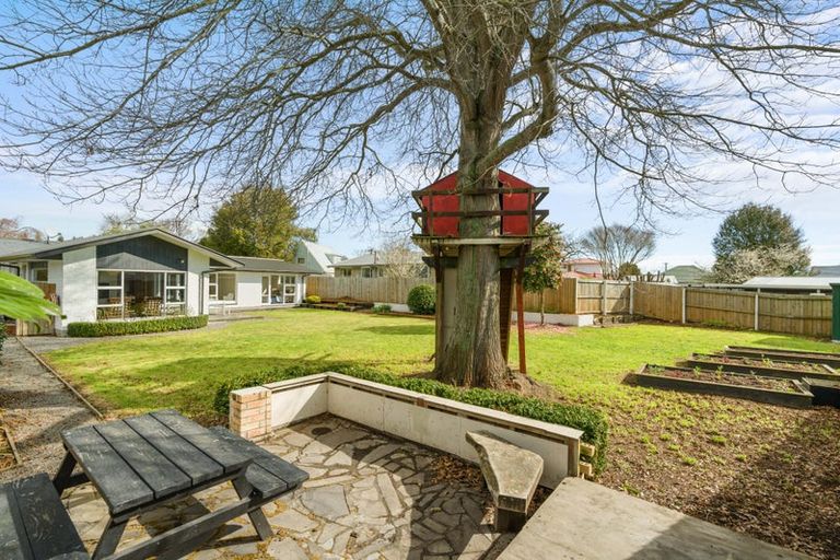 Photo of property in 51b Glenharrow Avenue, Avonhead, Christchurch, 8042