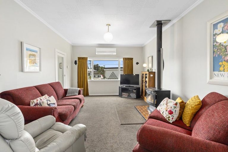Photo of property in 154 Rongotai Road, Kilbirnie, Wellington, 6022