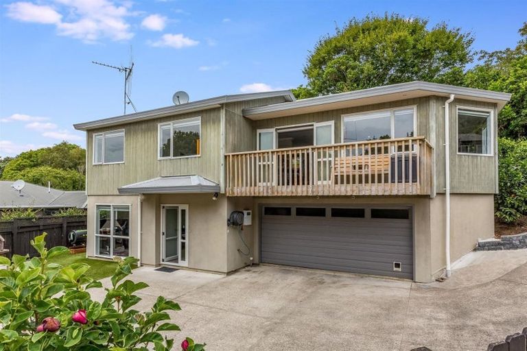 Photo of property in 13b Peterhouse Street, Tawa, Wellington, 5028