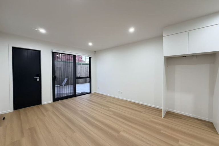 Photo of property in 9a Tangelo Place, Bucklands Beach, Auckland, 2012