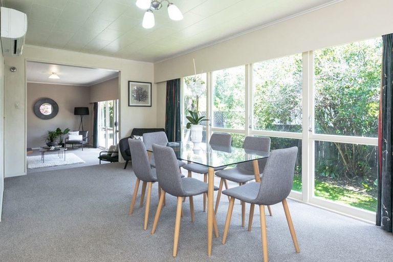 Photo of property in 18 James Cook Street, Havelock North, 4130