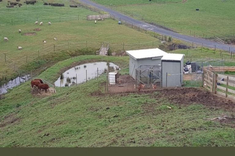 Photo of property in 37 Valley Road, Hikurangi, 0114