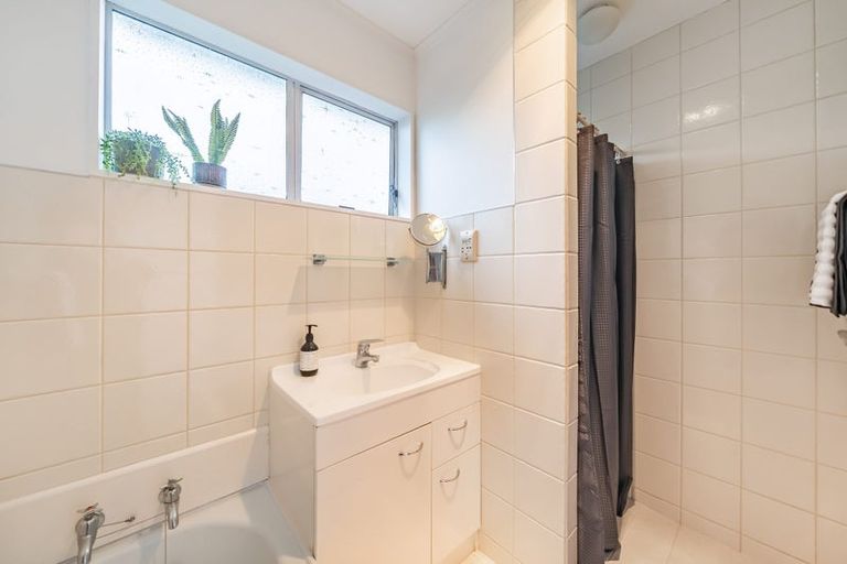 Photo of property in 40a Bauchop Road, Waterloo, Lower Hutt, 5011