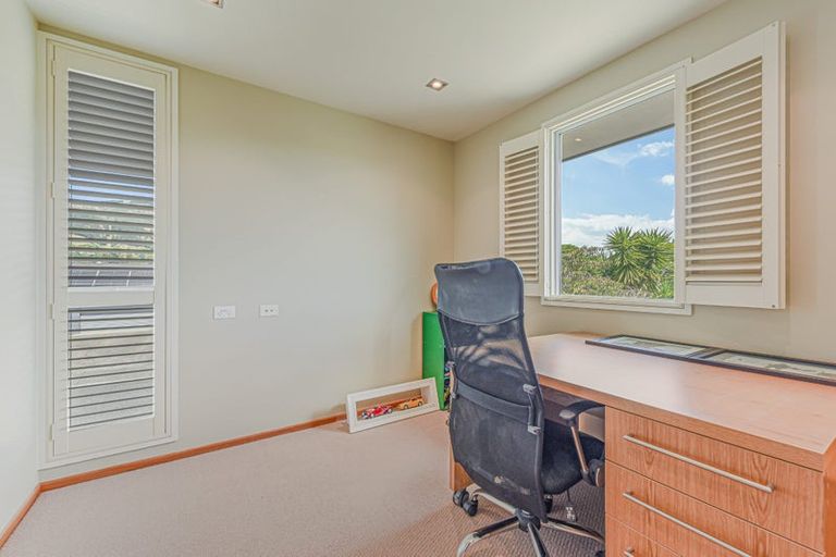 Photo of property in 16 Aratia Way, Richmond, 7020