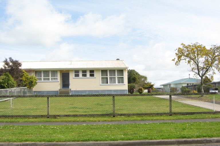 Photo of property in 30 Maire Street, Inglewood, 4330