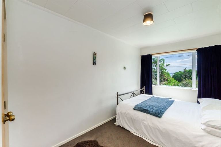 Photo of property in 28 Aperahama Street, Paekakariki, 5034