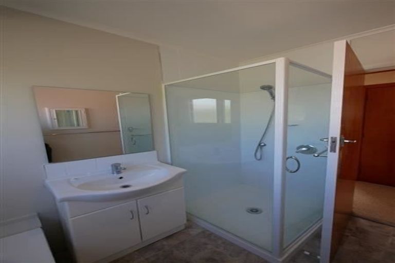 Photo of property in 24 Callis Avenue, Opaheke, Papakura, 2113