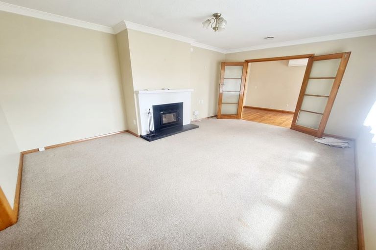 Photo of property in 2a Sutherland Avenue, Silverstream, Upper Hutt, 5019