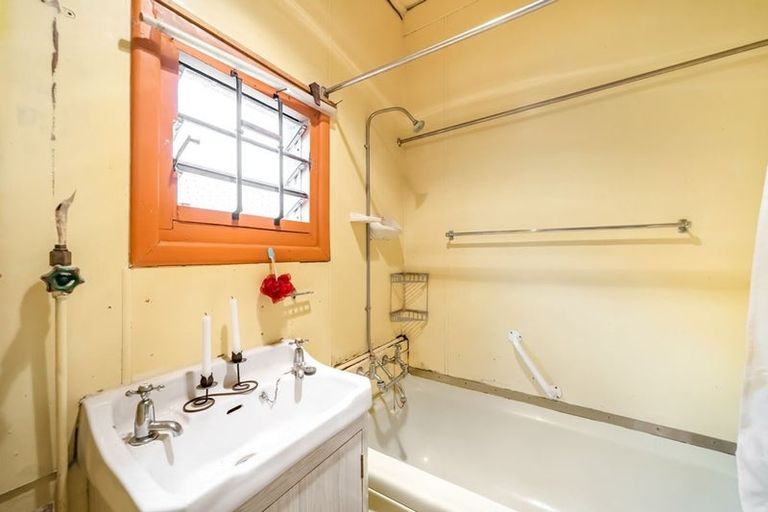 Photo of property in 47 Riddlers Crescent, Petone, Lower Hutt, 5012