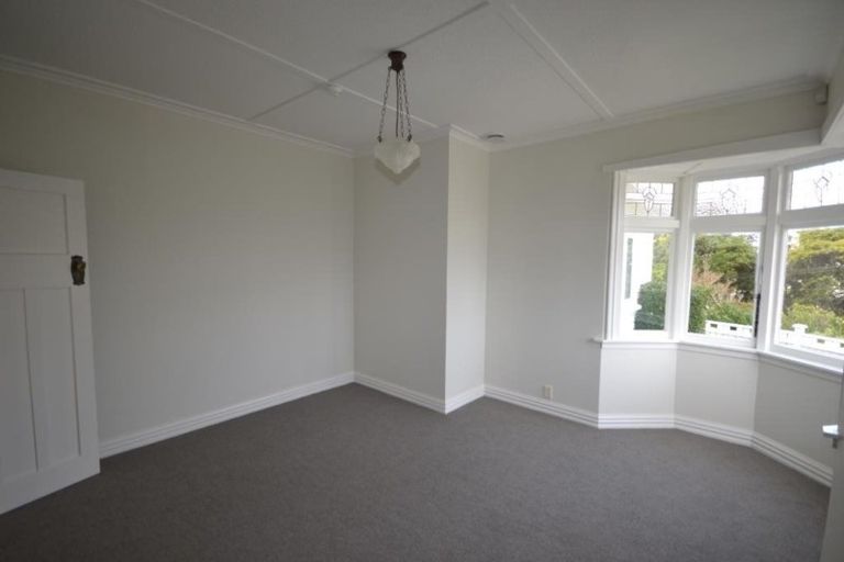 Photo of property in 43 Trelissick Crescent, Ngaio, Wellington, 6035