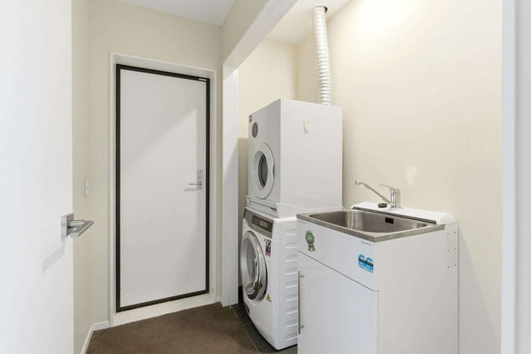 Photo of property in 11/104 Maupuia Road, Maupuia, Wellington, 6022