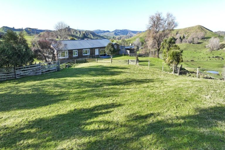 Photo of property in 81 Pohokura Road, Tutira, Napier, 4188
