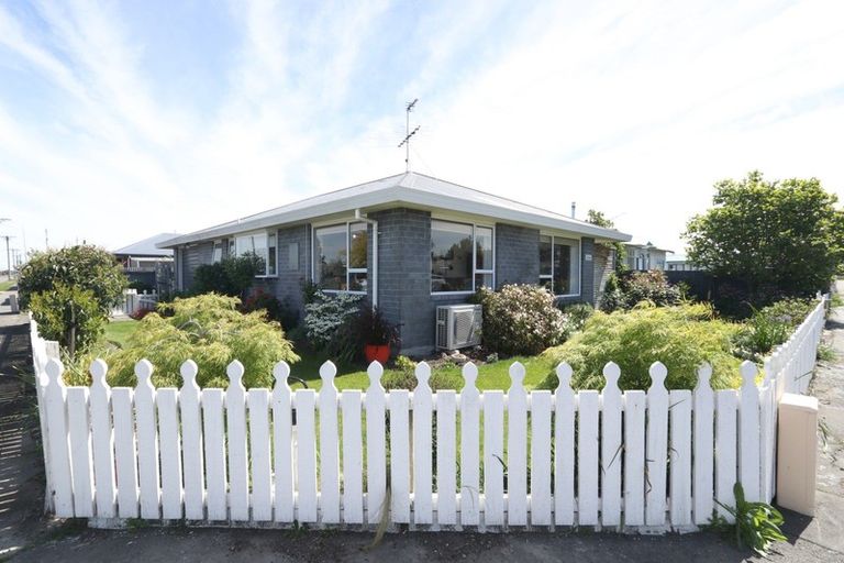 Photo of property in 6 Johnstone Street, Tinwald, Ashburton, 7700