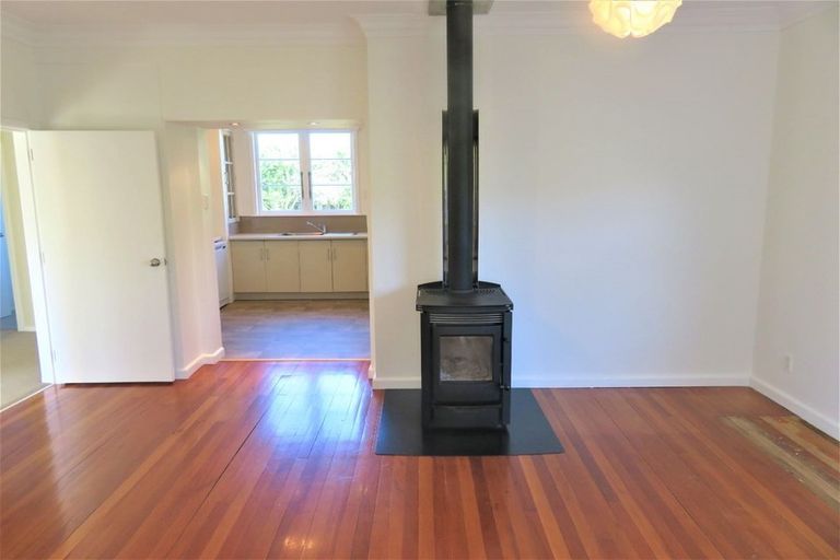 Photo of property in 18 Anderson Road, Taradale, Napier, 4112