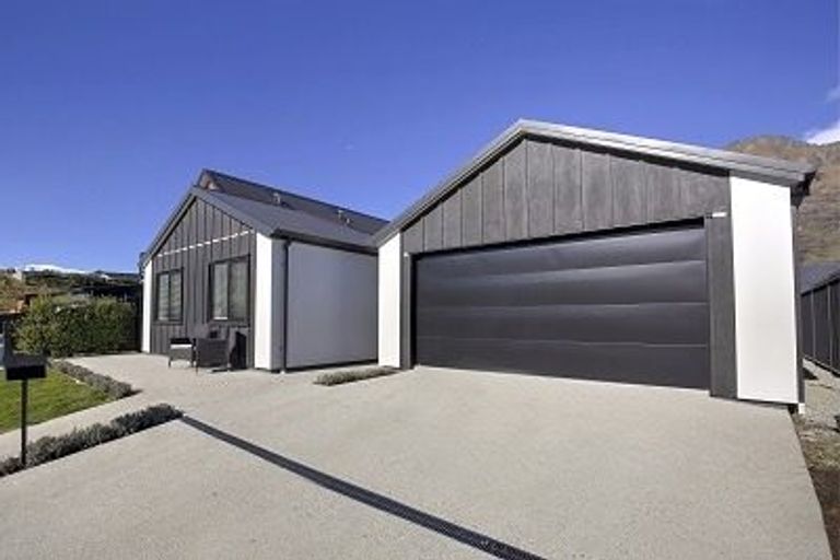 Photo of property in 51a-b Peterley Road, Lower Shotover, Queenstown, 9304